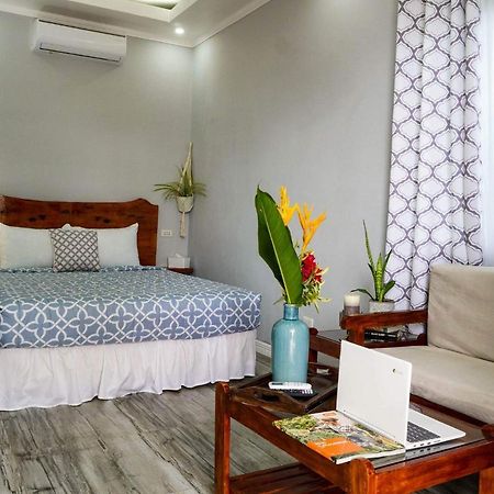 Palm View Moalboal 호텔 외부 사진